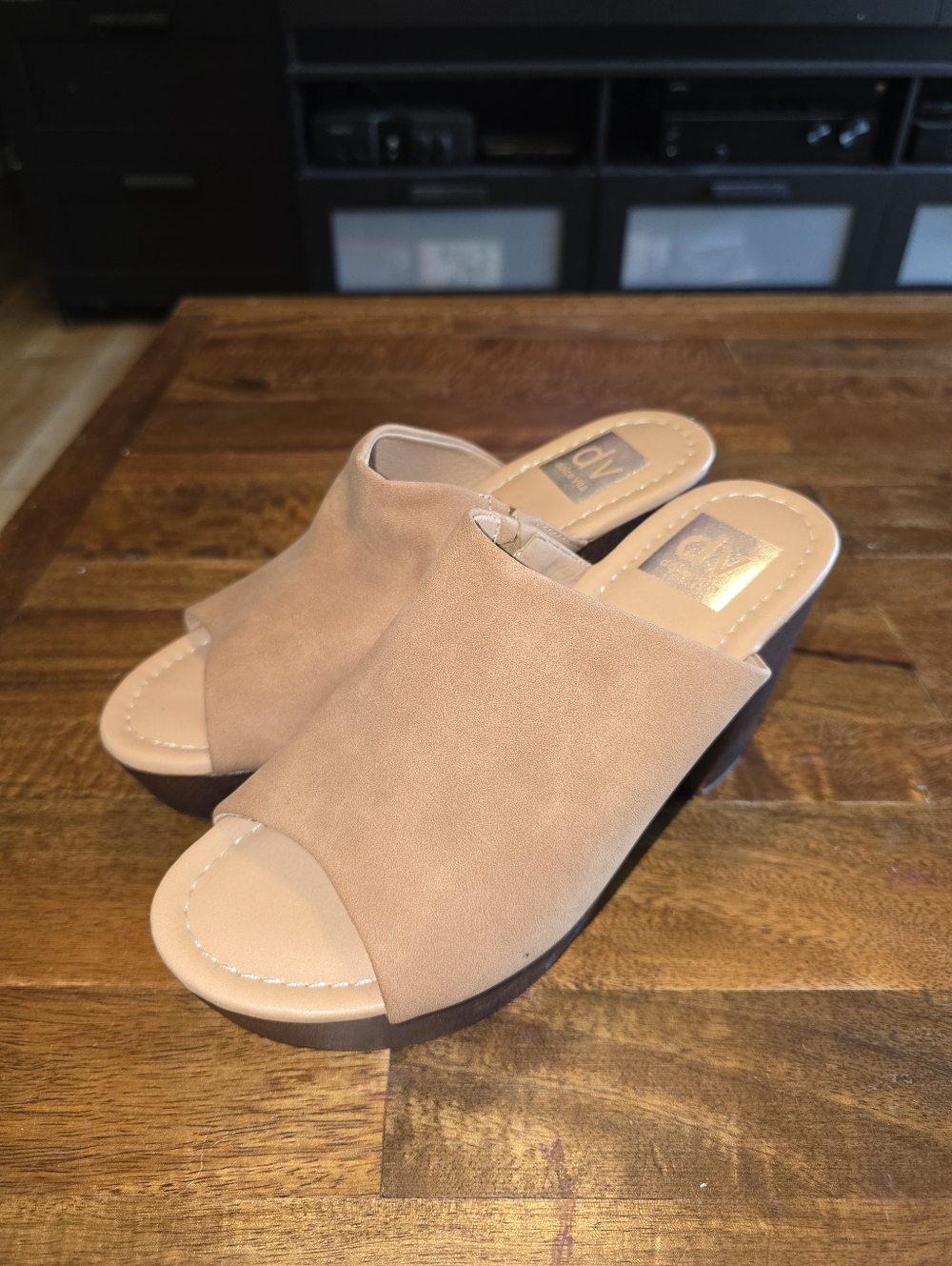 DOLCE VITA Women's Tan Brown Wedge Slide Sandals Sz 6